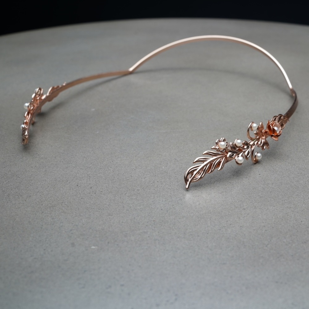 Rose gold headband with pearls